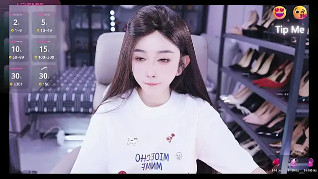 Snapshot of kelariy chatting on 11-25-25, 12:49 kelariy online show from 11-25-25, 12:49