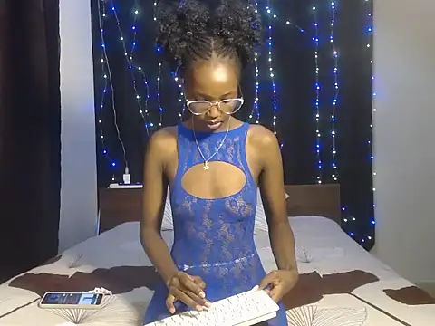 wild smile online show from 10-01-25, 01:00