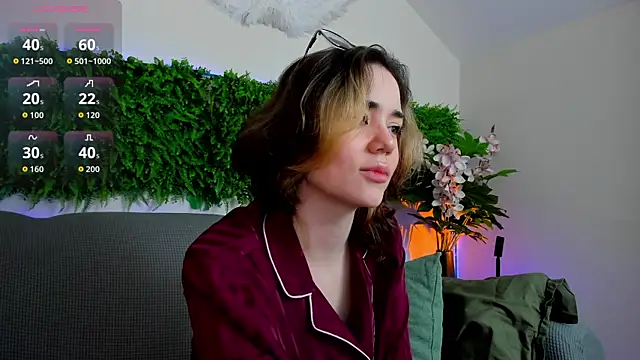 Snapshot of Sunny_Teaze chatting on 11-02-25, 07:33 Sunny Teaze online show from 11-02-25, 07:33