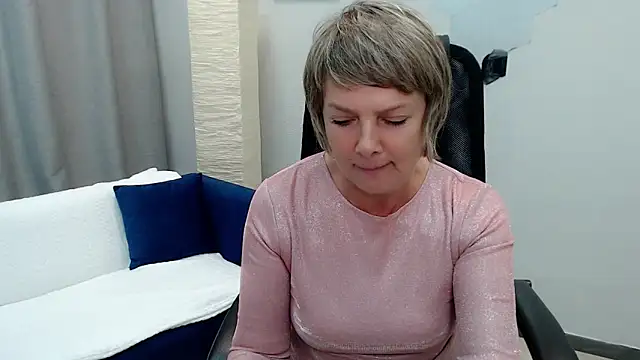 Snapshot of Pion_01 chatting on 09-24-25, 09:34 Pion 01 online show from 09-24-25, 09:34