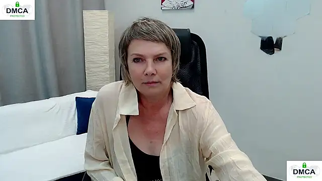 Snapshot of Pion_01 chatting on 10-29-25, 09:33 Pion 01 online show from 10-29-25, 09:33