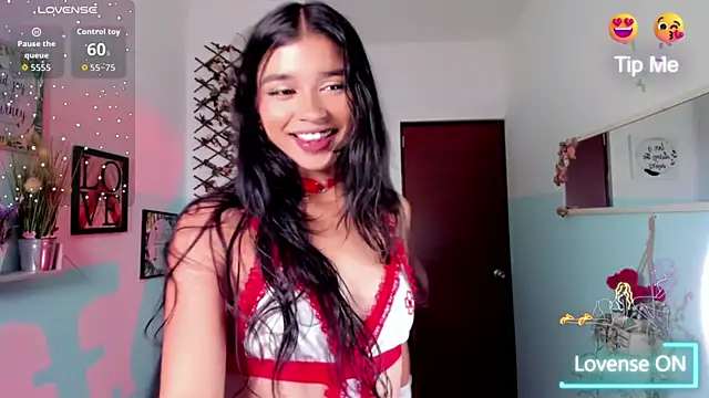 Elsa Pataky online show from 09-29-25, 02:22