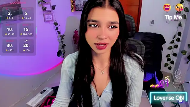 Elsa Pataky online show from 12-01-25, 02:22