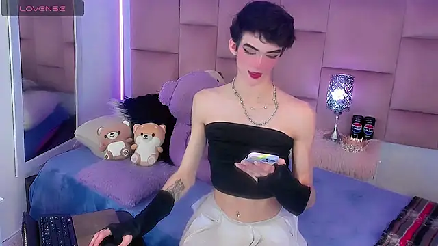 Baby FenixTS online show from 01-13-26, 04:18