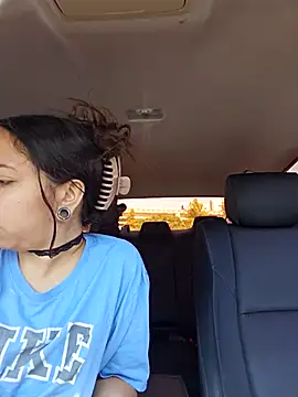 daddysgoodgrl215 online show from 09-25-25, 05:49