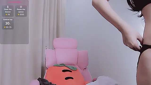 Miu-999 online show from 10-13-25, 02:11