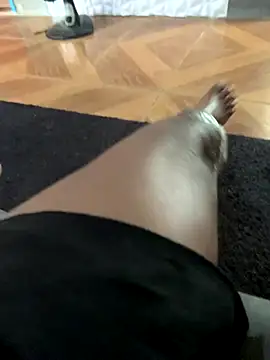 Snapshot of envolvemteX chatting on 10-21-25, 01:01 envolvemteX online show from 10-21-25, 01:01