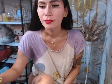 Snapshot of tshot_izzy_88 chatting on 05-28-26, 11:13 tshot izzy 88 online show from 05-28-26, 11:13