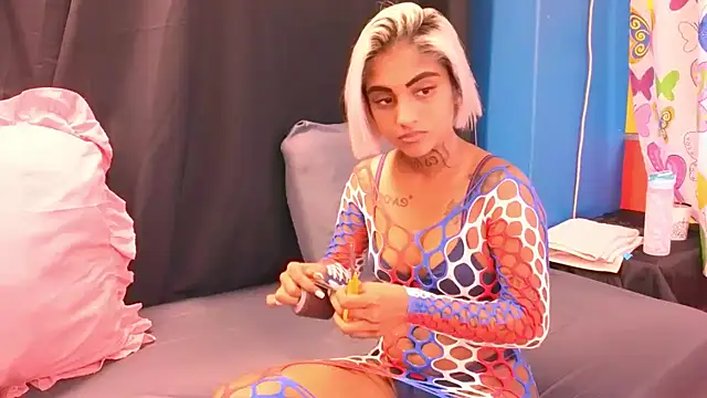 Snapshot of indiansumaya chatting on 01-10-26, 06:37 indiansumaya online show from 01-10-26, 06:37