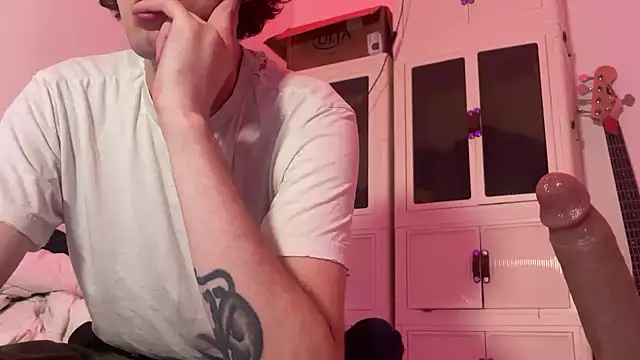 Snapshot of fakenshtbrah chatting on 09-18-25, 12:34 fakenshtbrah online show from 09-18-25, 12:34