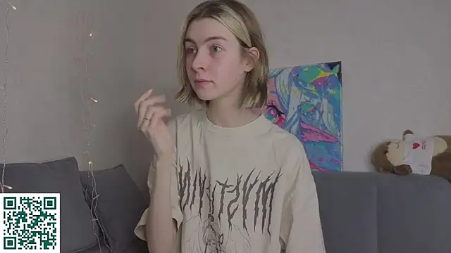 Snapshot of bertamimi chatting on 02-05-26, 05:28 bertamimi online show from 02-05-26, 05:28