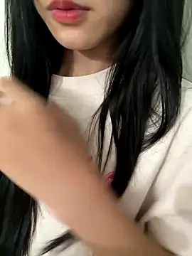 Snapshot of Desi_sara chatting on 09-23-25, 03:59 Desi sara online show from 09-23-25, 03:59