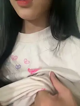 Snapshot of Desi_sara chatting on 09-28-25, 02:33 Desi sara online show from 09-28-25, 02:33