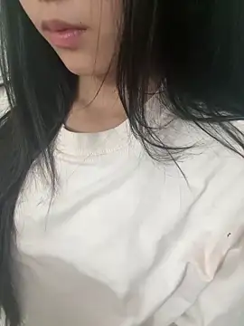 Snapshot of Desi_sara chatting on 10-10-25, 03:27 Desi sara online show from 10-10-25, 03:27