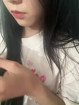 Snapshot of Desi_sara chatting on 10-11-25, 02:37 Desi sara online show from 10-11-25, 02:37