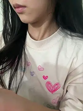 Snapshot of Desi_sara chatting on 10-12-25, 02:43 Desi sara online show from 10-12-25, 02:43