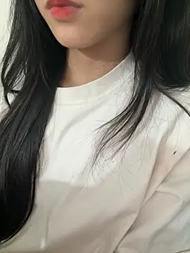 Snapshot of Desi_sara chatting on 10-15-25, 02:28 Desi sara online show from 10-15-25, 02:28