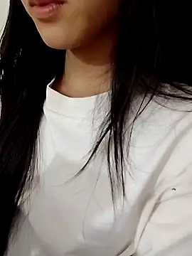 Snapshot of Desi_sara chatting on 11-05-25, 02:17 Desi sara online show from 11-05-25, 02:17