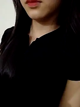 Snapshot of Desi_sara chatting on 05-08-26, 04:29 Desi sara online show from 05-08-26, 04:29