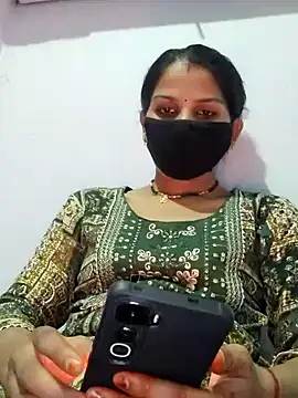 poojam93 online show from 10-18-25, 03:57