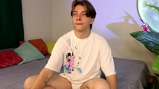 Snapshot of Robby_Manson chatting on 10-13-25, 02:39 Robby Manson online show from 10-13-25, 02:39