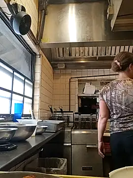 sarahkat86 online show from 09-17-25, 05:14