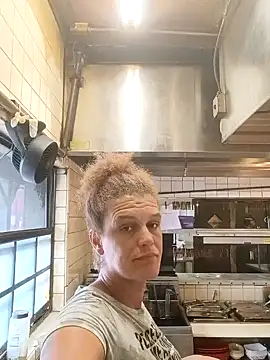 sarahkat86 online show from 09-30-25, 05:40