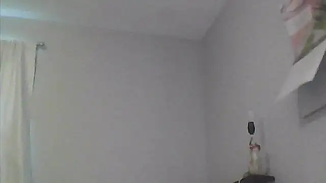 sarahkat86 online show from 04-05-26, 11:02