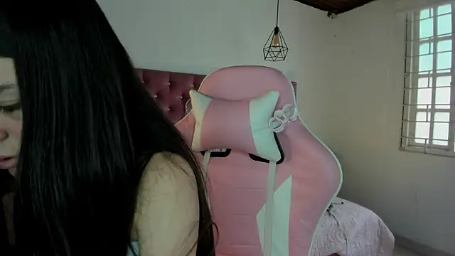 Jade rey  online show from 09-12-25, 05:35