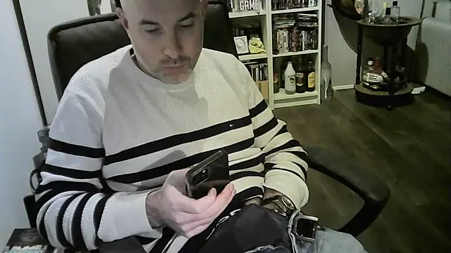 Chrisprngr online show from 04-07-26, 04:51