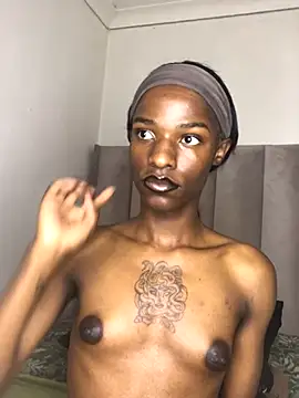 Trans fairy online show from 10-12-25, 09:19