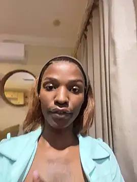 Trans fairy online show from 05-27-26, 06:16