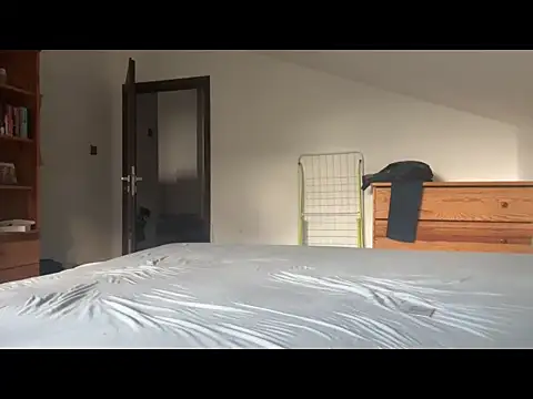 Snapshot of emilydee666 chatting on 09-15-25, 04:56 emilydee666 online show from 09-15-25, 04:56