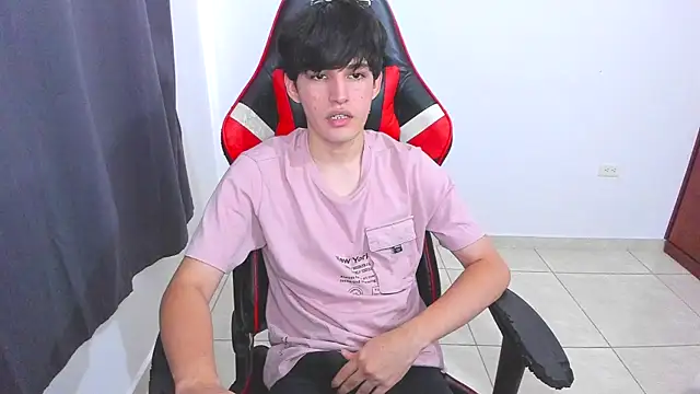 Snapshot of eren_188 chatting on 09-17-25, 05:58 eren 188 online show from 09-17-25, 05:58