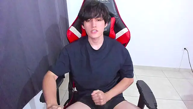 Snapshot of eren_188 chatting on 11-05-25, 03:50 eren 188 online show from 11-05-25, 03:50