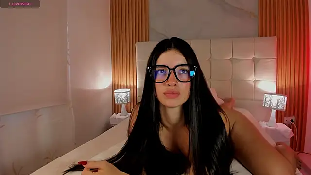 mia 2406  online show from 04-17-26, 09:07