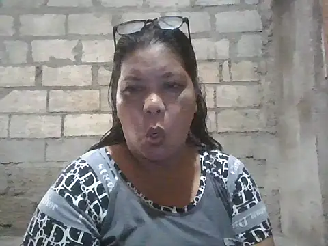 Snapshot of xxbernxxx chatting on 09-21-25, 01:29 xxbernxxx online show from 09-21-25, 01:29