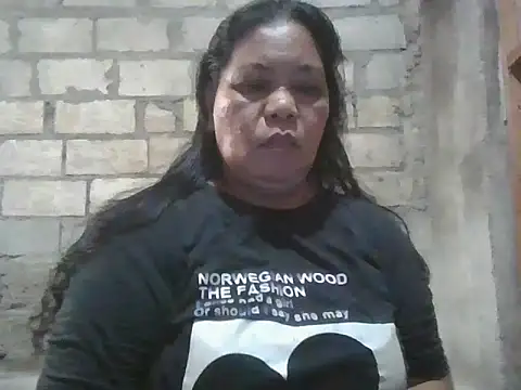 Snapshot of xxbernxxx chatting on 09-25-25, 02:15 xxbernxxx online show from 09-25-25, 02:15