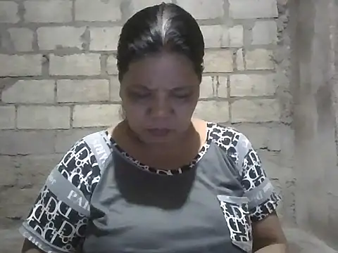 Snapshot of xxbernxxx chatting on 10-15-25, 10:04 xxbernxxx online show from 10-15-25, 10:04