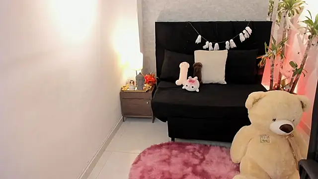 Snapshot of Aitana_Jhons chatting on 10-08-25, 12:14 Aitana Jhons online show from 10-08-25, 12:14