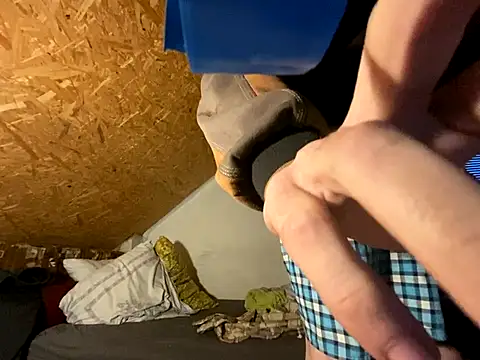 Salon1986 online show from 09-25-25, 05:11