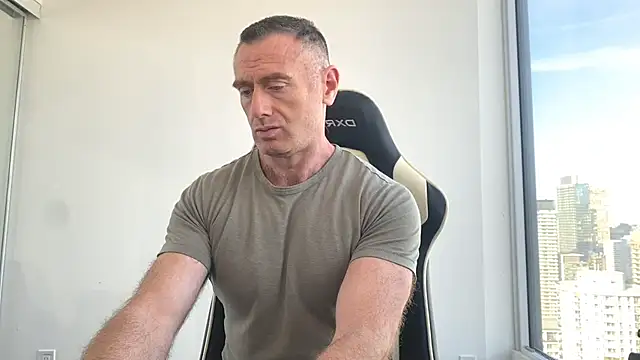 Snapshot of TheDonnyBasilisk chatting on 10-10-25, 01:10 TheDonnyBasilisk online show from 10-10-25, 01:10