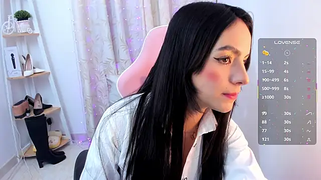 Snapshot of sarah_saenz_ chatting on 10-16-25, 04:02 sarah saenz online show from 10-16-25, 04:02