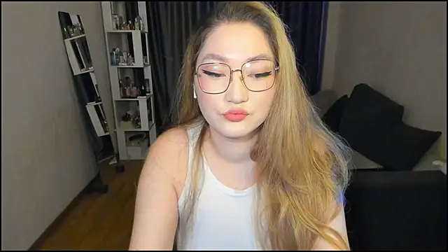 lyra x online show from 03-27-26, 04:51