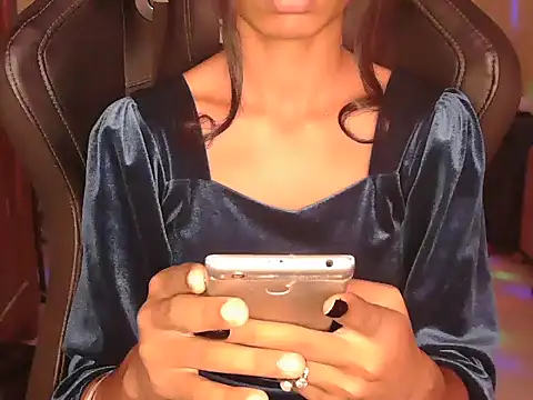 Simmi Ji online show from 11-15-25, 08:00