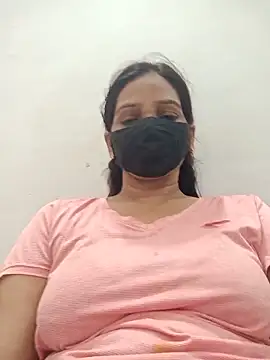 Snapshot of soni_yhakur chatting on 06-18-26, 01:28 soni yhakur online show from 06-18-26, 01:28