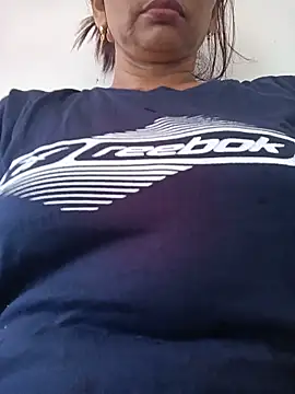 Snapshot of soni_yhakur chatting on 06-18-26, 09:36 soni yhakur online show from 06-18-26, 09:36