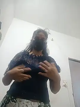 Snapshot of soni_yhakur chatting on 07-29-26, 02:43 soni yhakur online show from 07-29-26, 02:43