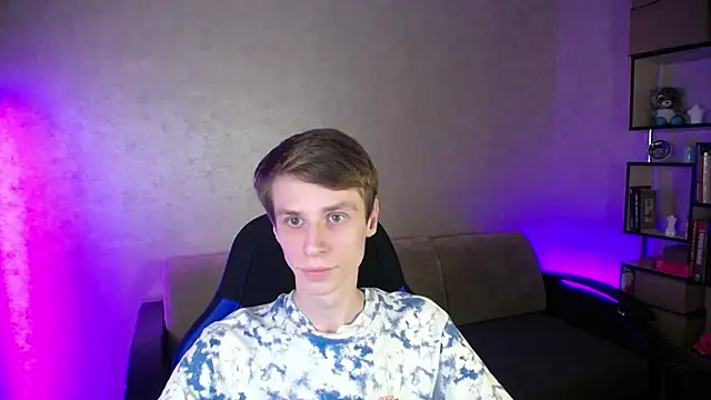 Snapshot of yes_cute_boy_ chatting on 10-16-25, 08:43 yes cute boy online show from 10-16-25, 08:43