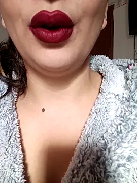 LINA-DALOUA online show from 11-29-25, 01:36